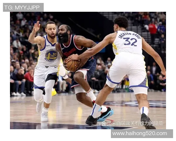 快船与勇士精彩对决回顾分析球队表现与战术解读 快船与勇士精彩对决回顾分析球队表现与战术解读